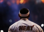 开云下载-封锁与锋芒，公牛铁壁下的马刺，与马克西的冠军级宣言