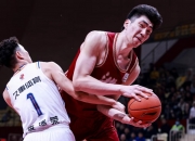 开云体育中国-江苏队鏖战青岛队，王哲林惊艳四座的简单介绍