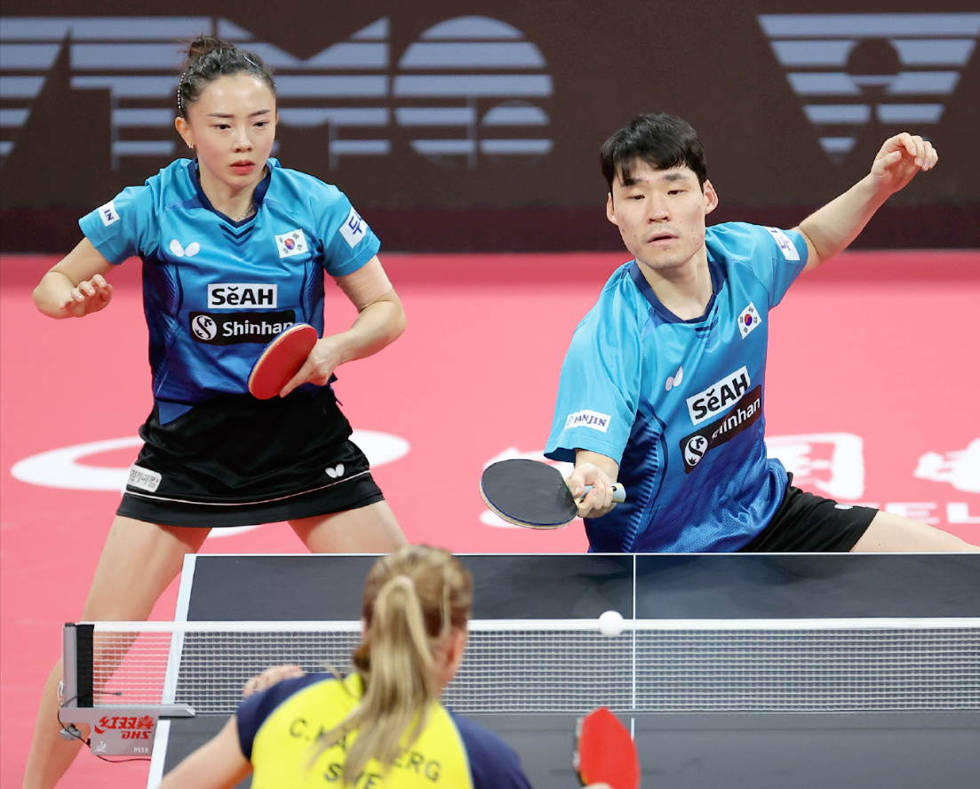 包含韩国乒乓球队鏖战瑞典乒乓球队，波尔绝境逆转的词条