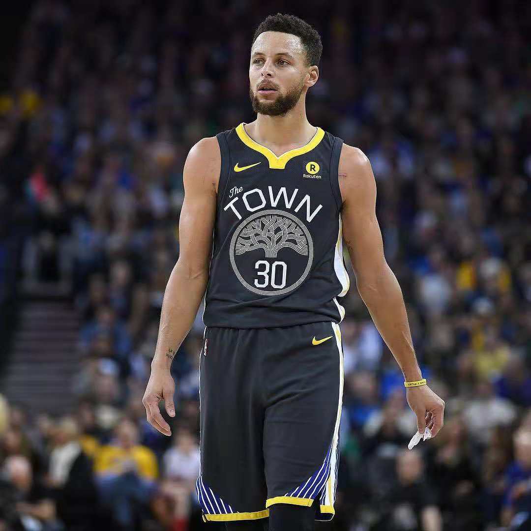 包含希腊男篮险胜勇士B队,萨姆·米切尔绝境逆转的词条 包含希腊男篮险胜勇士B队,萨姆·米切尔绝境逆转的词条