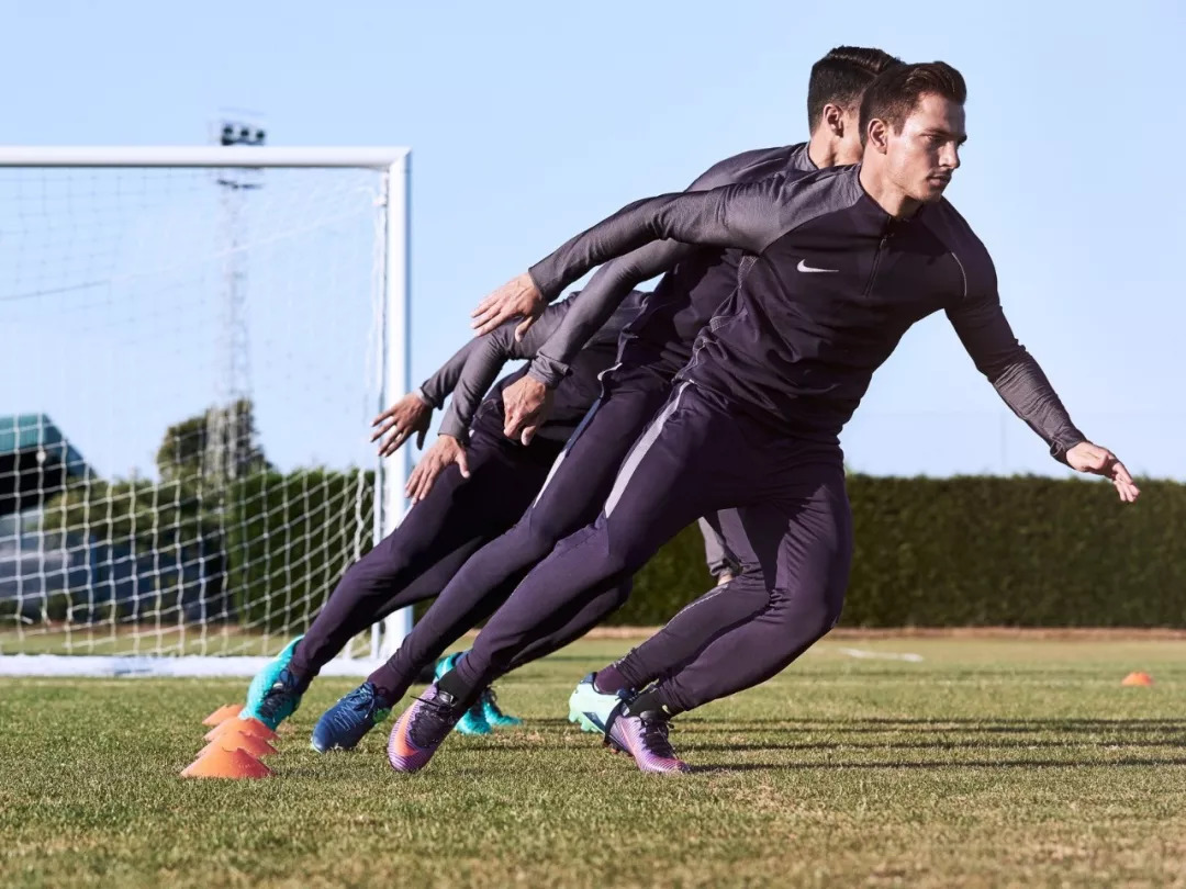 球员推销个人购物品,受球迷欢迎购买 球员推销个人购物品,受球迷欢迎购买