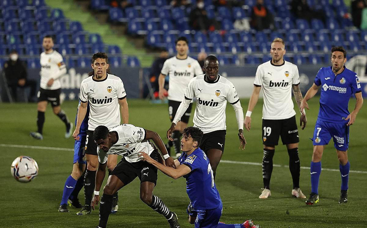 巴伦西亚客场胜赫罗纳,保级压力减轻的简单介绍 巴伦西亚客场胜赫罗纳,保级压力减轻的简单介绍