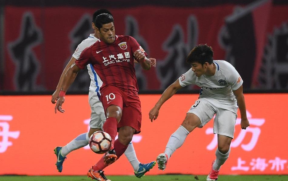 上海上港胜河南建业,登顶积分榜领先优势明显的简单介绍 上海上港胜河南建业,登顶积分榜领先优势明显的简单介绍