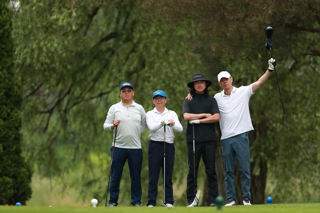 高尔夫比赛中，加拿大选手夺得头名的简单介绍