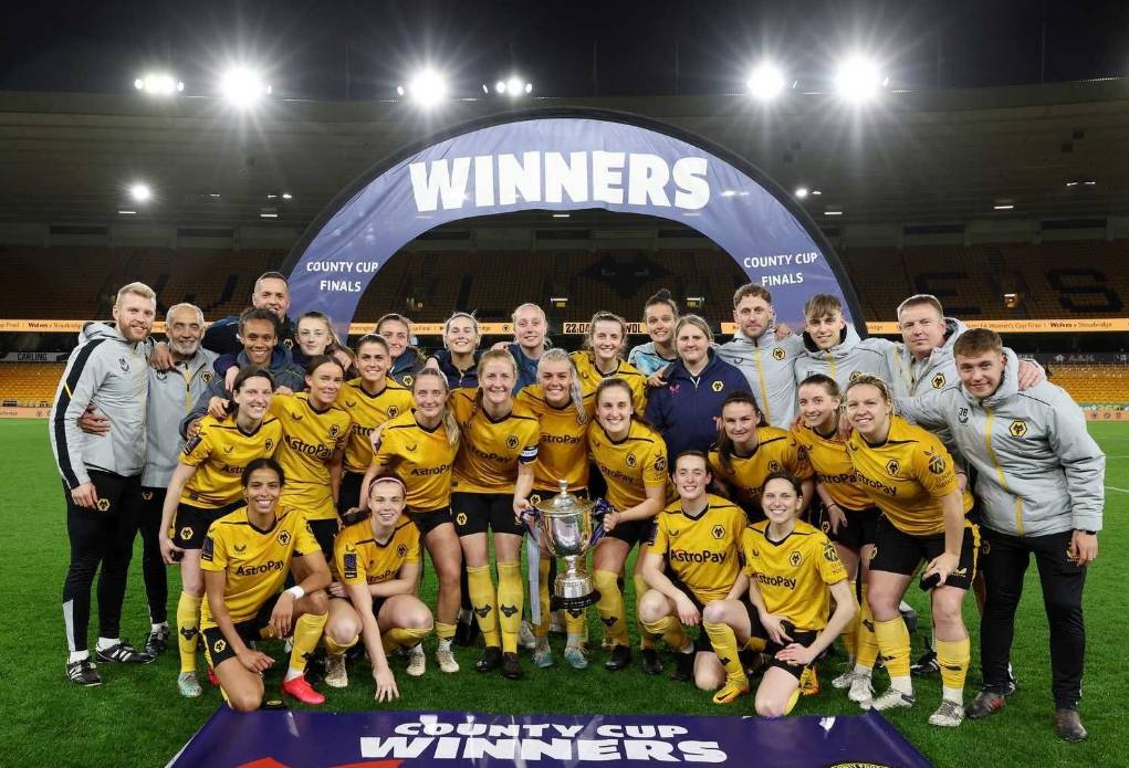 狼队主场战平西汉姆，实力相近