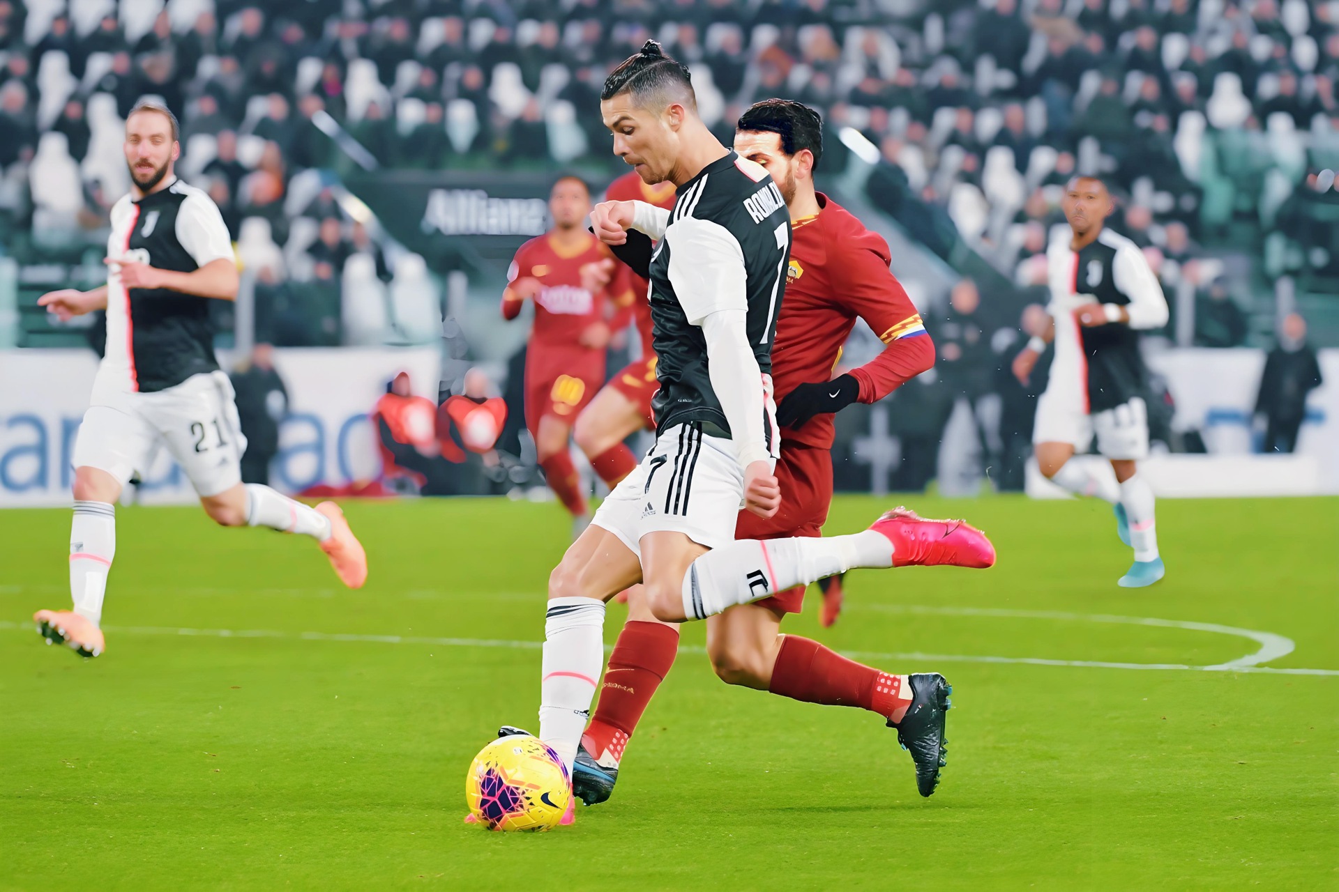 皇马轻取乌克兰，C罗关键制胜