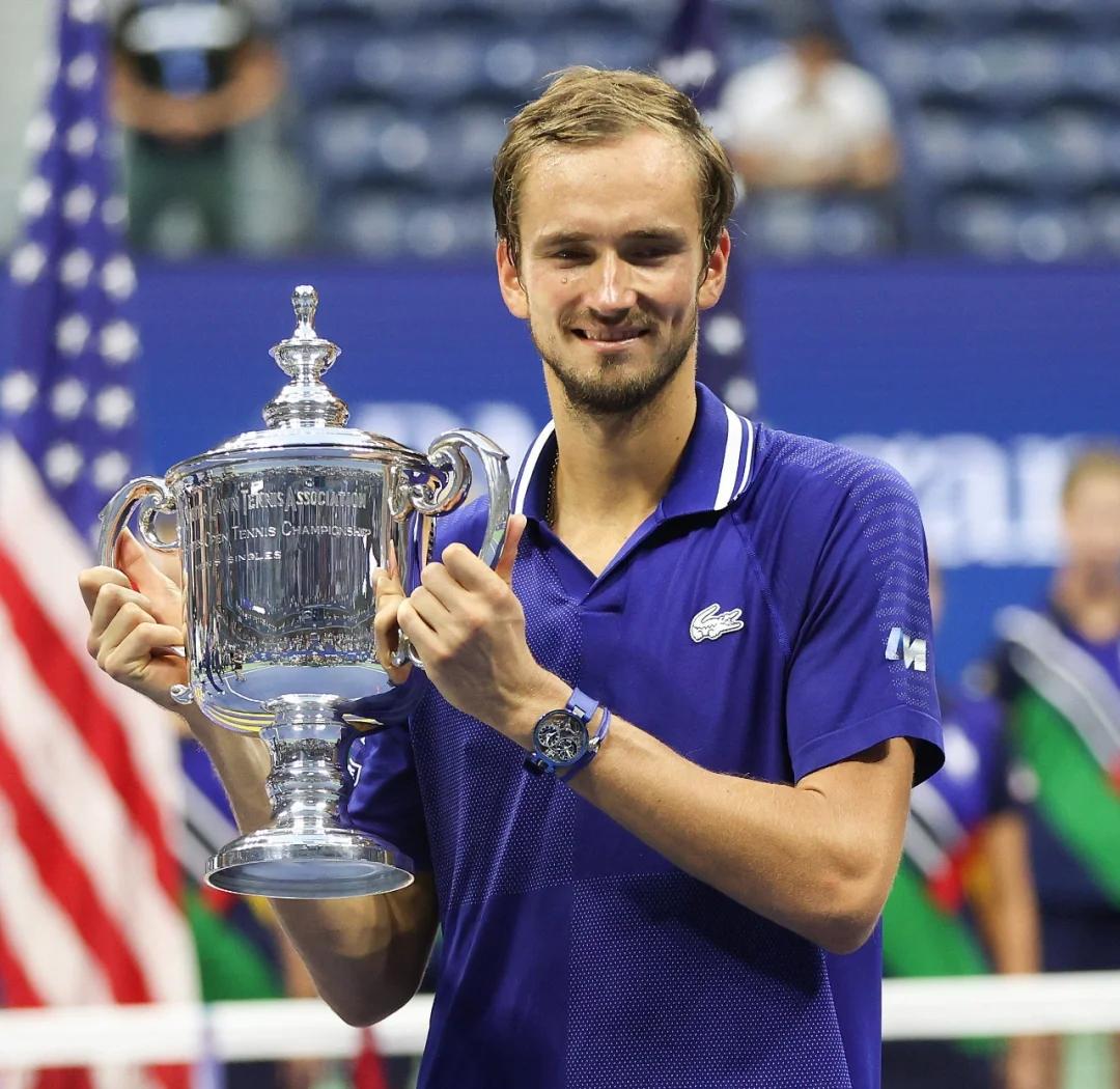 美国网球队完胜澳大利亚网球队，费德勒送出助攻的简单介绍