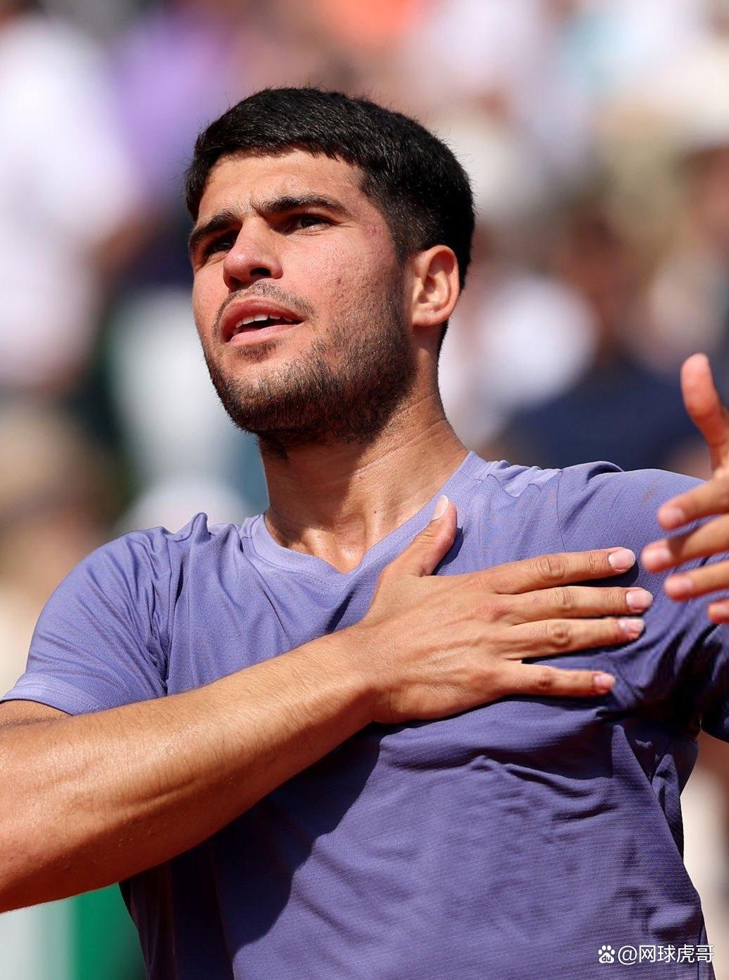 关于西班牙网球队逆转美国网球队，阿尔卡拉斯关键制胜的信息