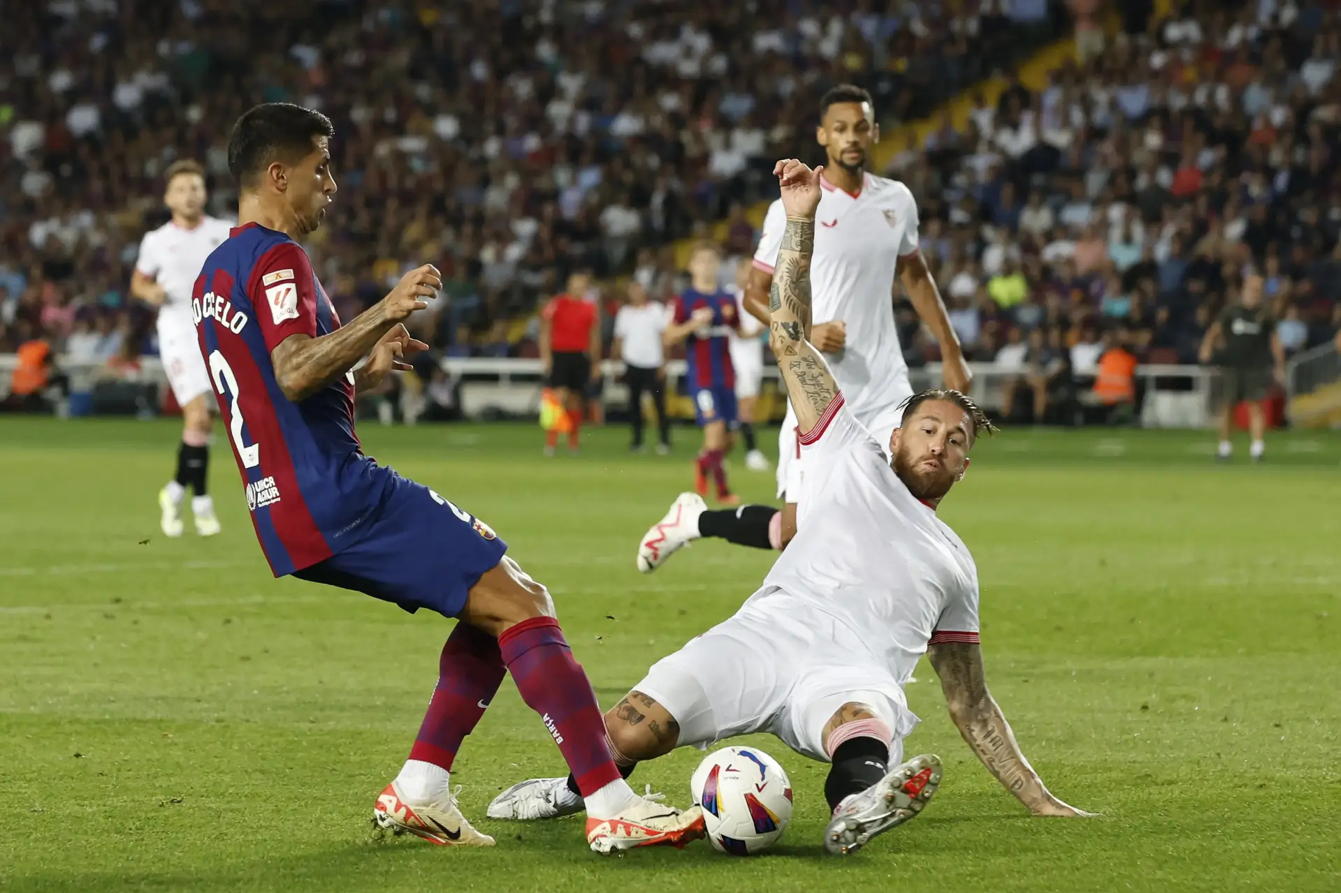 塞维利亚完胜西班牙，弗拉霍维奇打破历史纪录