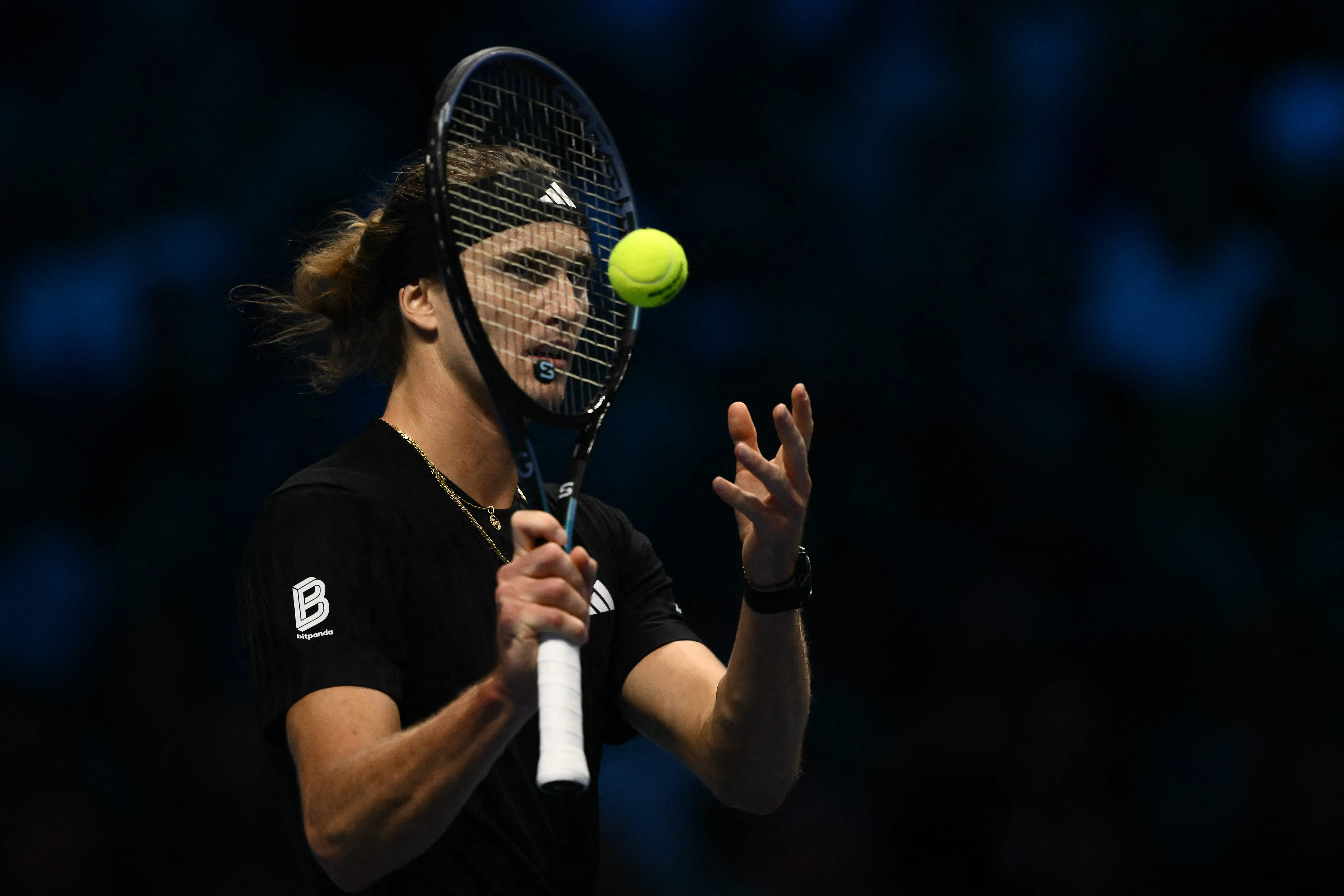 包含ATP总决赛鏖战年终总决赛，兹维列夫扛起全队的词条